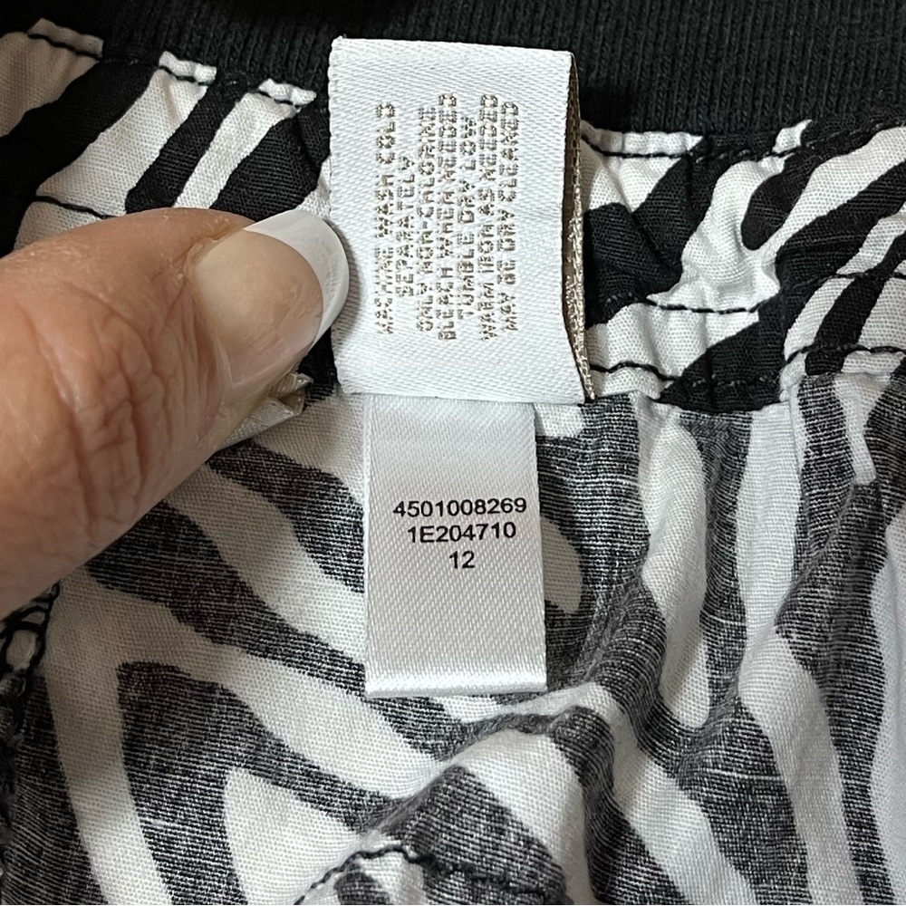 Chico’s Zebra Print elastic waist mini skirt Chicos size 0.5 women’s size S/6 - Picture 9 of 12